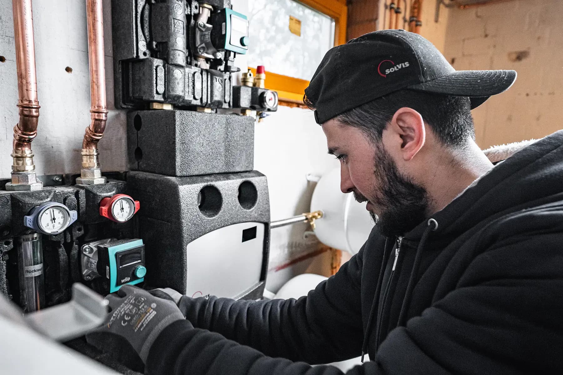 Heizungsinstallation am Rennebergsacker - Baustellendokumentation